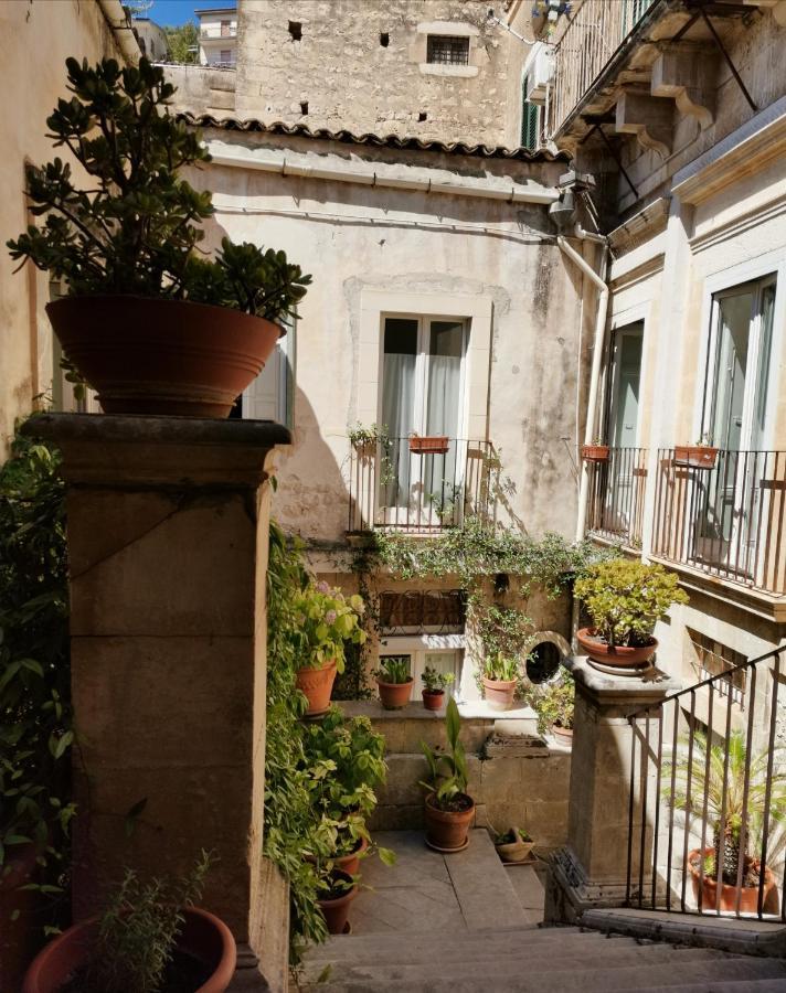 Palazzo Il Cavaliere B&B De Charme Modica Exterior foto