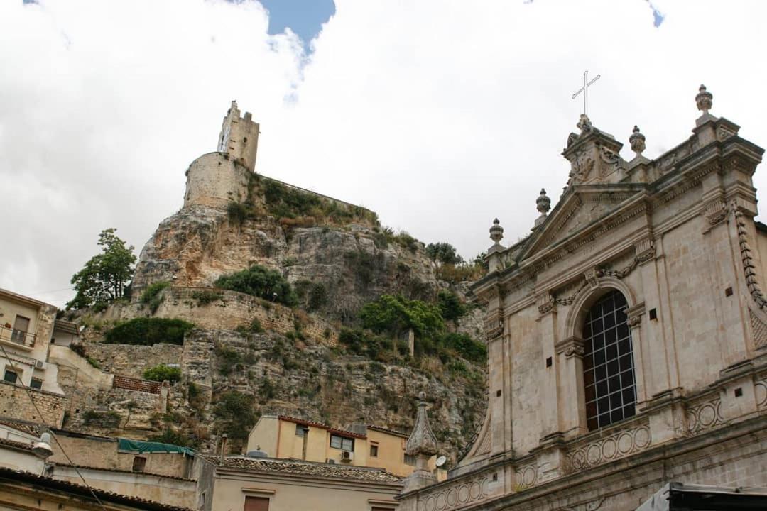 Palazzo Il Cavaliere B&B De Charme Modica Exterior foto