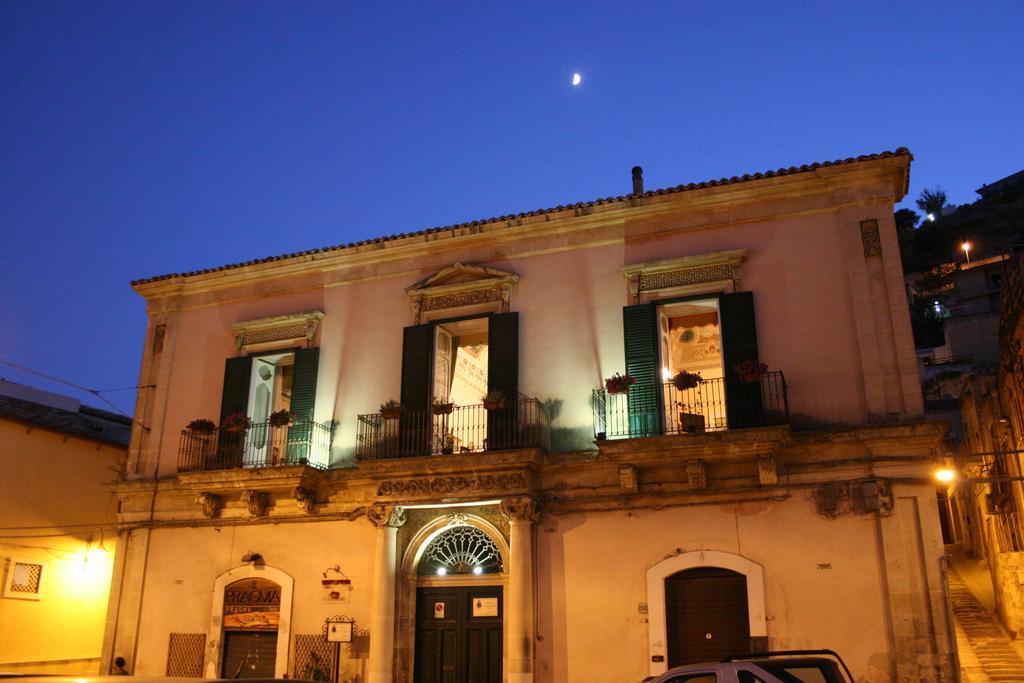 Palazzo Il Cavaliere B&B De Charme Modica Exterior foto
